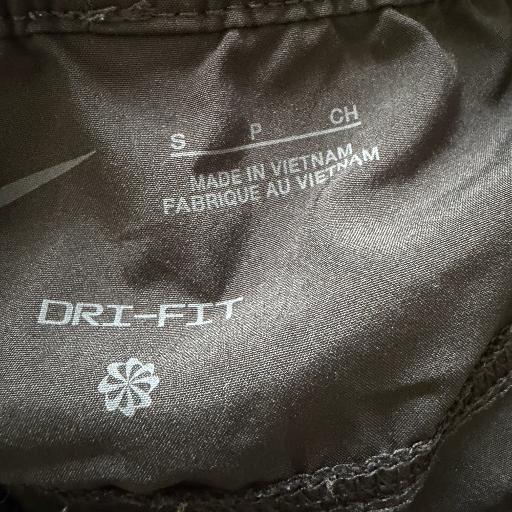 Nike Men’s Black Athletic Drawstring Shorts with Swoosh - Picture 3 of 3